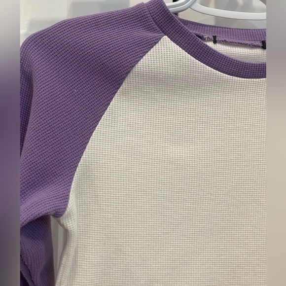 White and purple cropped long sleeve. - Picture 2 of 4